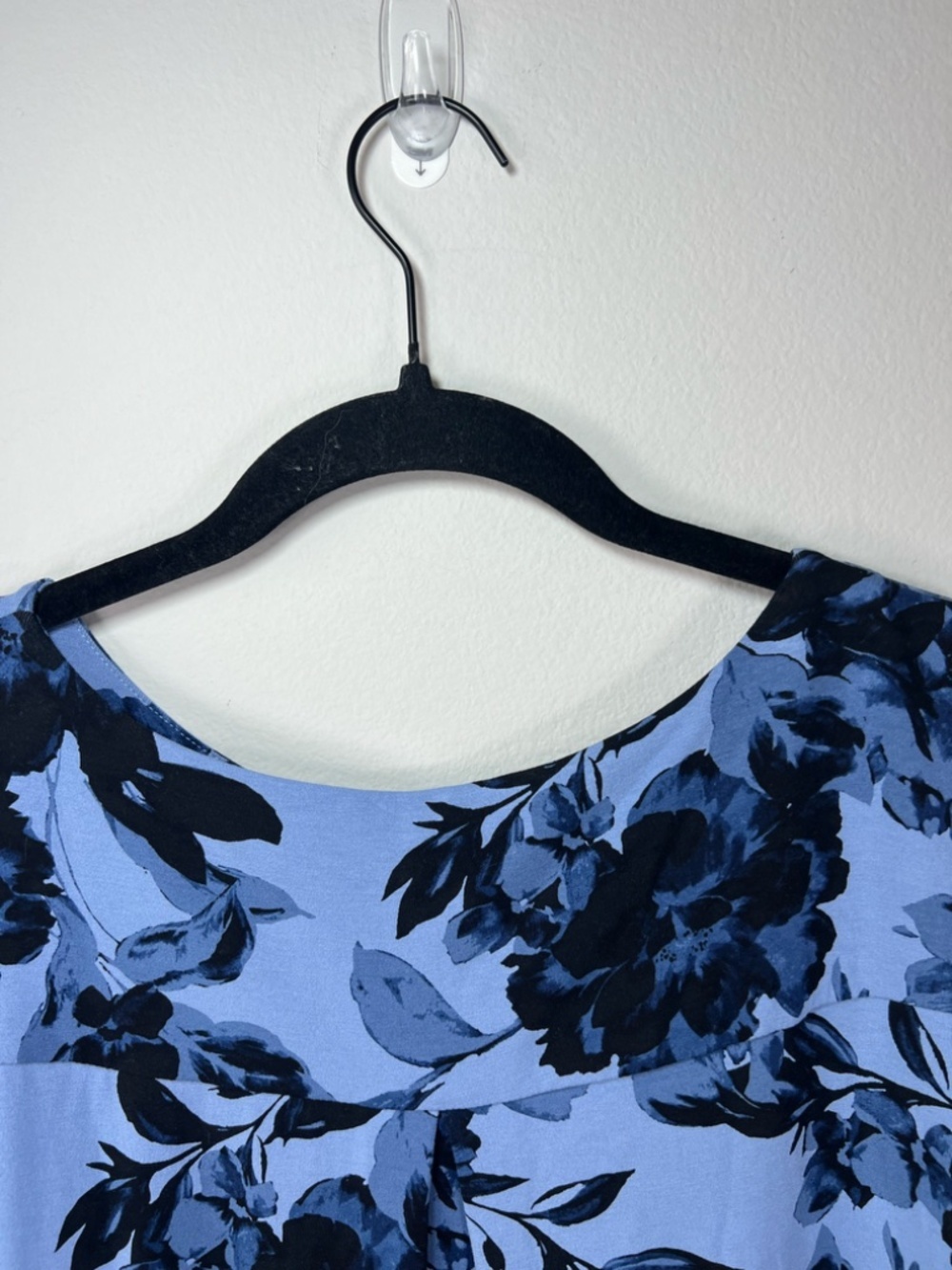 J. Jill Wearever Floral Shift Dress Blue Pockets Jersey Knit Cottagecore Medium - Picture 13 of 16